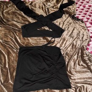 Black Ruched One-Shoulder Crop Top